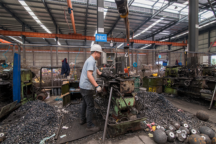 衢州网架配件-螺栓球加工车间